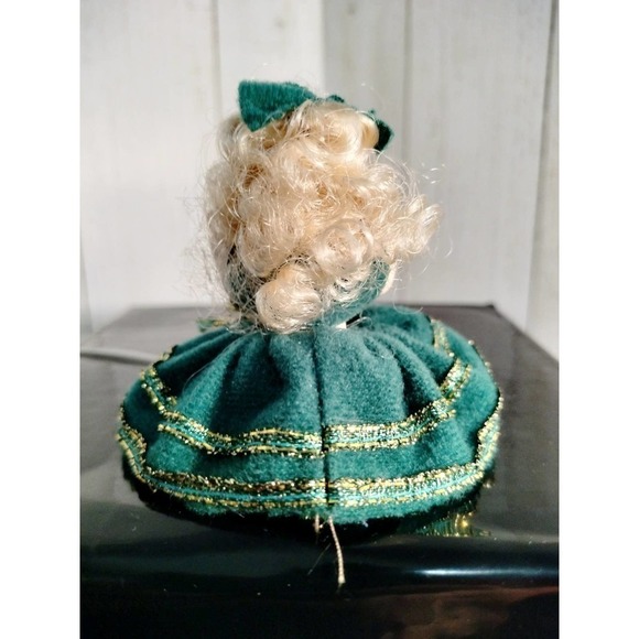 Mini Porcelain Dolls lot of 4 and 2.5" tall - Picture 3 of 16